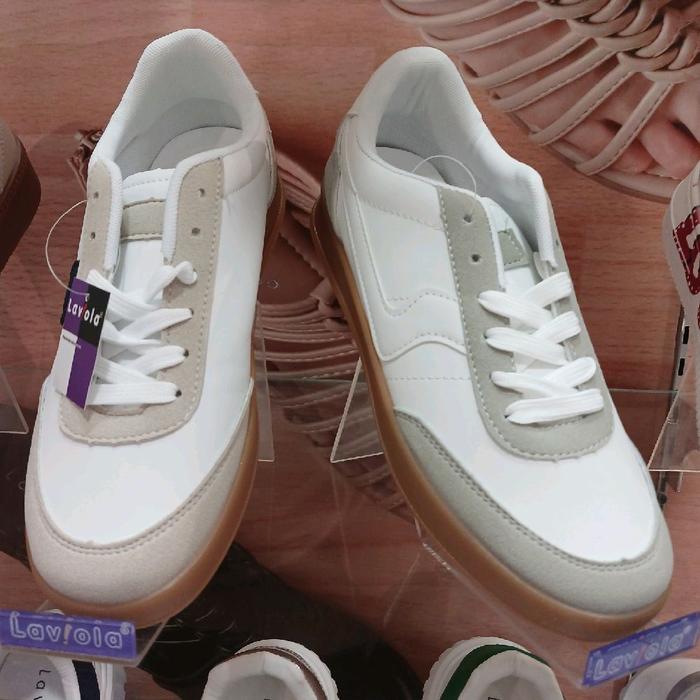 sepatu wanita sneakers LAVIOLA original dari matahari