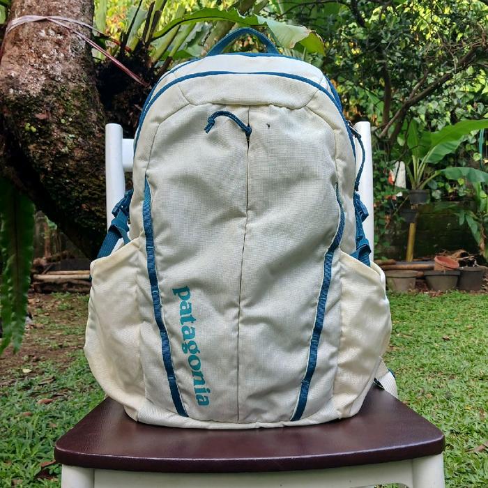 Patagonia Tas Ransel Casual Backpack Refugio 26L Original dengan Desain Minimalis dan Fungsi Praktis