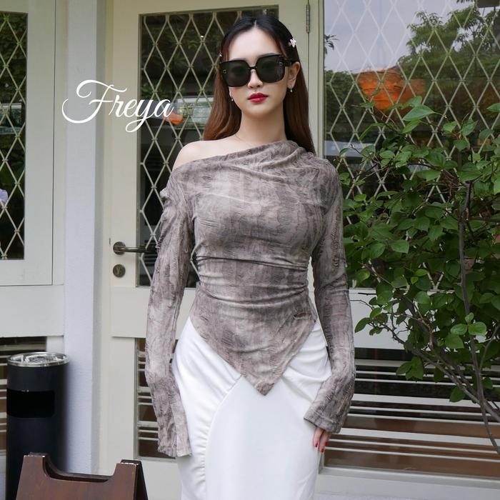 J'ADORE Freya Top - asymmetrical long sleeves atasan wanita lengan panjang