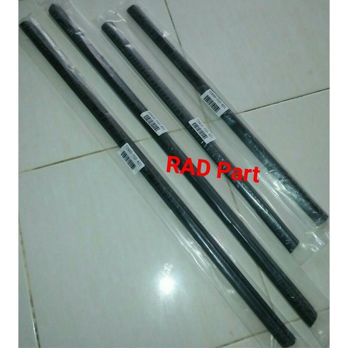 Pelipit Karet Kaca Luar Honda Jazz 09-13 1 Set 4 Pcs R1