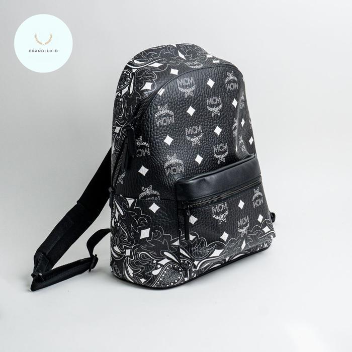 MCM MEDIUM STARK BACKPACK IN BANDANA VISETOS BLACK
