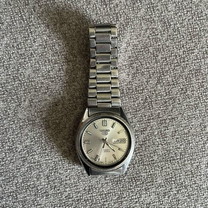 seiko 5 automatic movement
