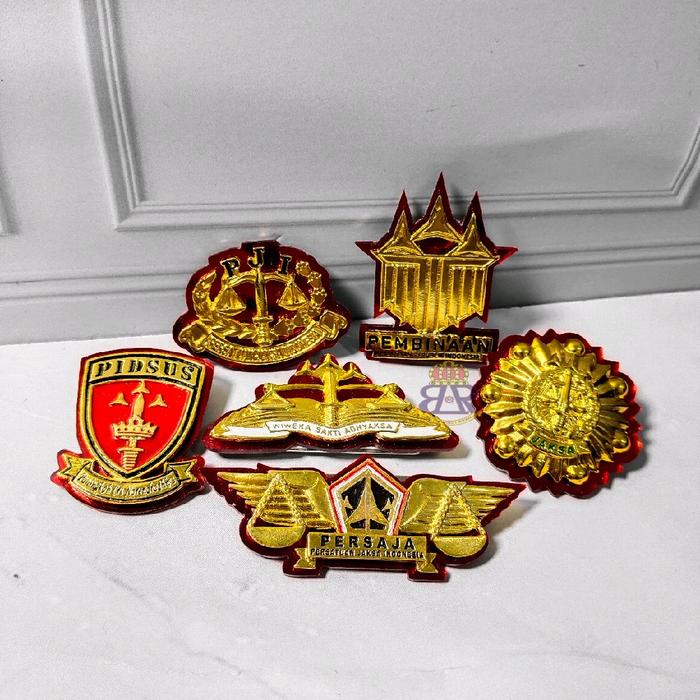 PIN PEMBINAAN KEJAKSAAN RI / WING PERSAJA RI JAKSA / PIN PIDSUS JAKSA  / PIN PJI KEJAKSAAN RI / KEWE