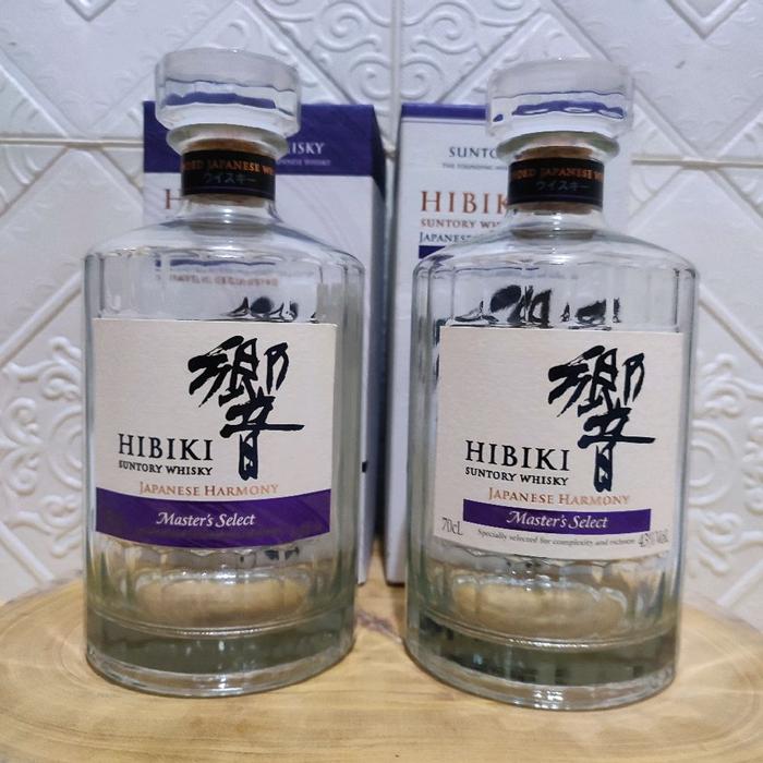 koleksi botol bekas_HIBIKI MASTER SELECT 700ml