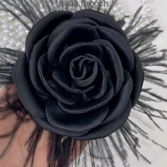 bros bunga hitam/korsace black rose/bros bunga bulu ostrich