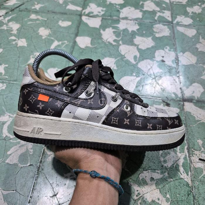 Nike Air Force 1 X Louis Vuitton Wanita(36)