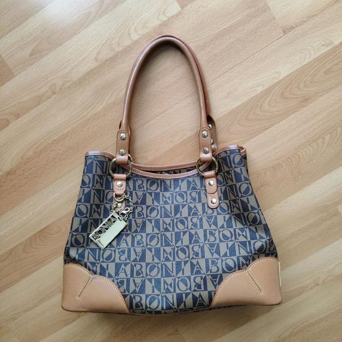 tas wanita merk bonia ukuran 36 x 27 x 12 cm Slingbag tastangan