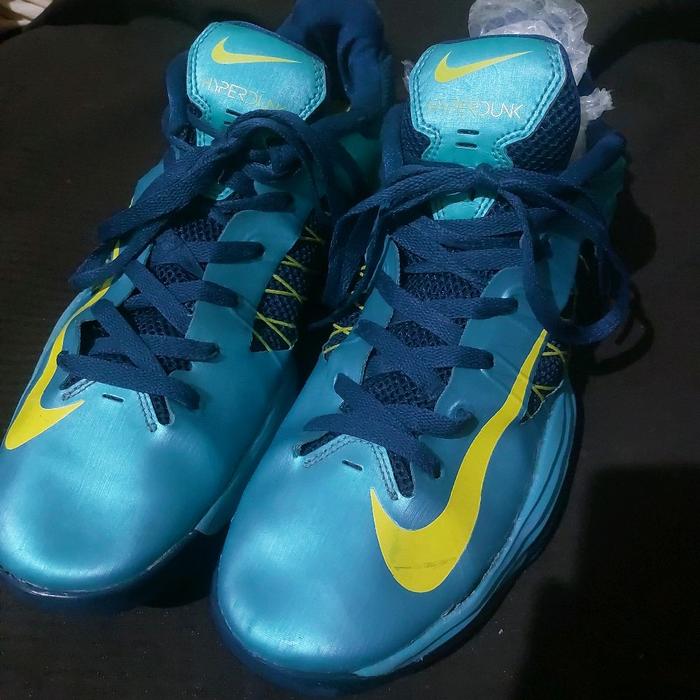 sepatu second Nike Hyperdunk size 43 Shoes Pria Sport