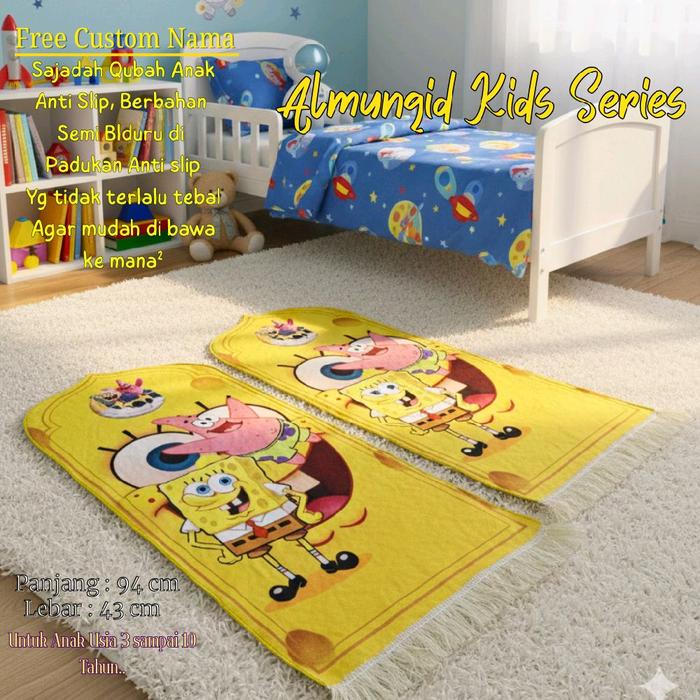 Almunqid Sajadah Kids Series 43 x 94 cm Semi Bludru Lembut Anti Slip Karakter Qubah Free Custom Nama