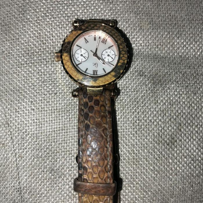 Jam Tangan Guess GC Collection Rose Gold, Tali Kulit Python Taupe Olive X35006L1S, bekas second unit