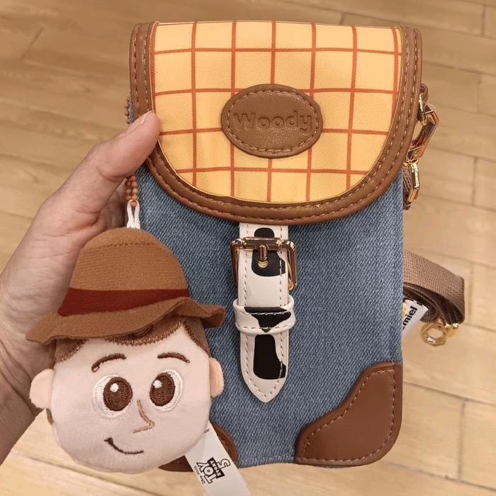 TAS SLING BAG SELEMPANG TOY STORY 5 WOODY