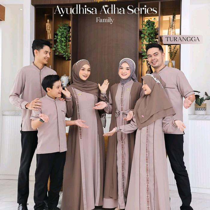 SARIMBIT AYUDHISA BY HASNA HIJAB