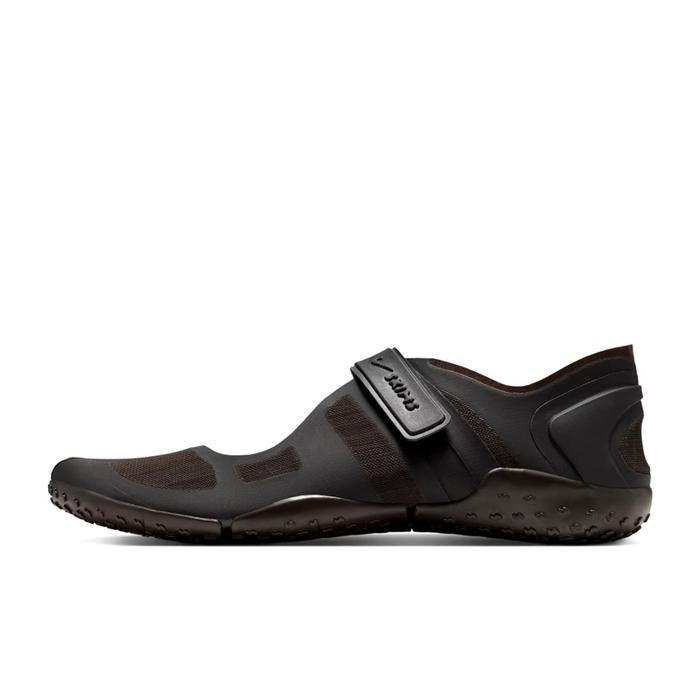NikeSKIMS Nike x SKIMS Rift Mesh Shoes Tabi Flats Brown