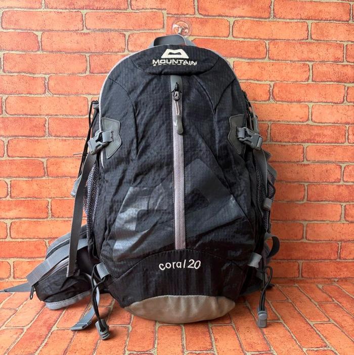 Tas ransel outdoor Mountain brand Second import ransel hiking camping 20 Liter