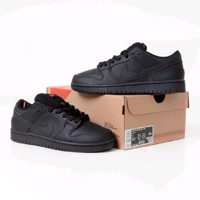 DUNK SB LOW PRO ISO TRIPLE BLACK 100% BNIB
