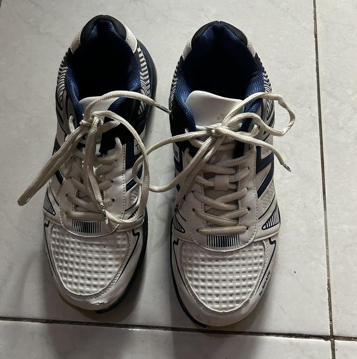 Second Sepatu Badminton Yonex Tokyo 3 ( Minus )