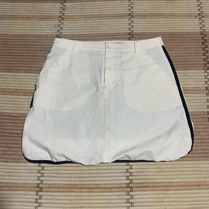 Rok Golf Branded TAYLORMADE White Second Preloved
