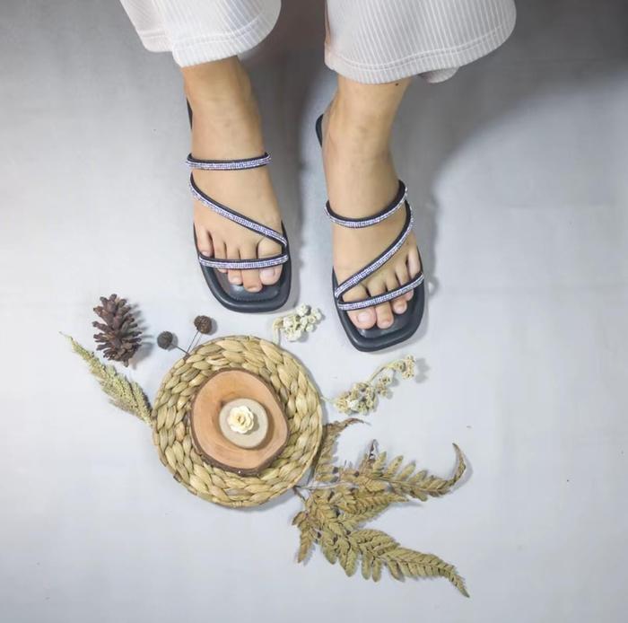 Sandal wanita terbaru model tali 20024 Mesis bogor store