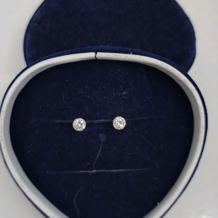 anting giwang tusuk mata burung