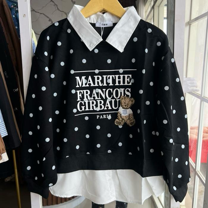 Marithe Francois Girbau Jaket Polkadot Hitam dengan Logo Paris dan Boneka Beruang di Depan