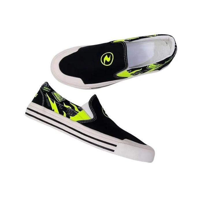 Sepatu RACERTEES Model Slip On Hitam Terbaru