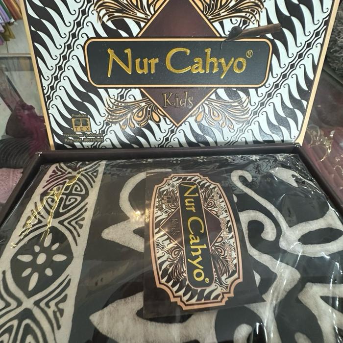 Sarung Batik nur cahyo sarung sarung keren terbuat dr batik