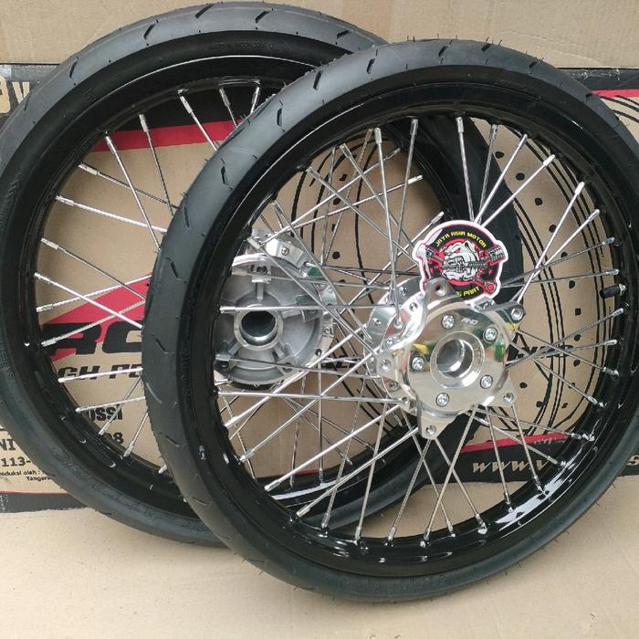 SEPAKET VELG RING 17 MX KING PLUS BAN PNP PASANG MX KING SEPASANG