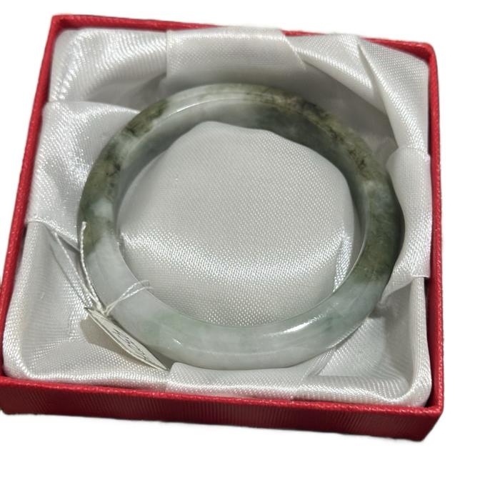 Jade/ Giok Bangle Burma Natural