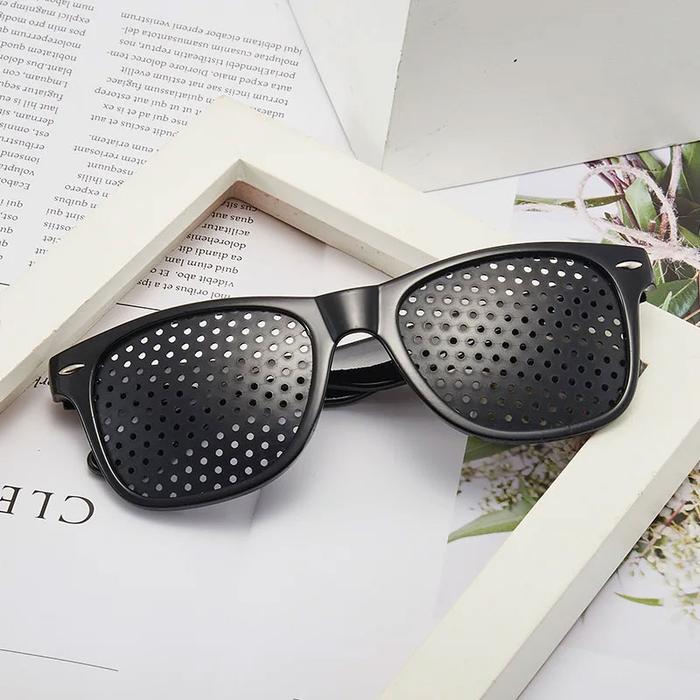 PYURLEF Kacamata Terapi Anti Myopia Pinhole Glasses - D11301 Original 100%