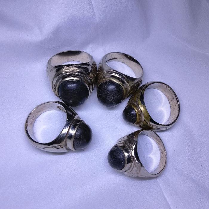Akik cincin batu buntat mustika kelor sepuh jadul lawasan
