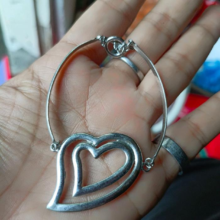 gelang antik. gelang bentuk love dimensi antik bahan stainless antik.  gelang antik