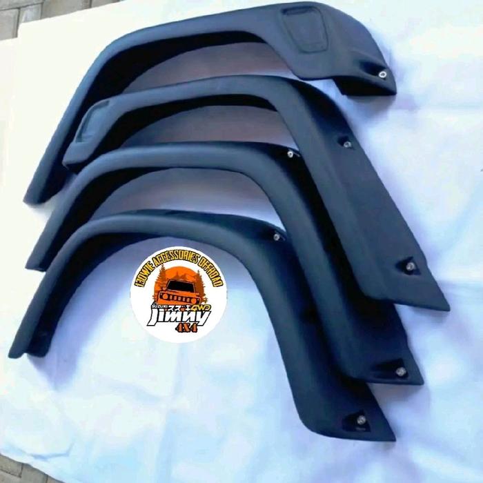 OVER FENDER JIMNY KATANA MODEL CJ LEBAR KURANG LEBIH 12CM TERBUAT DARI BAHAN FIBER GLASS BERKUALITAS