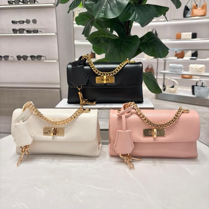 Charles&Keith Wallet Kerry with Chain