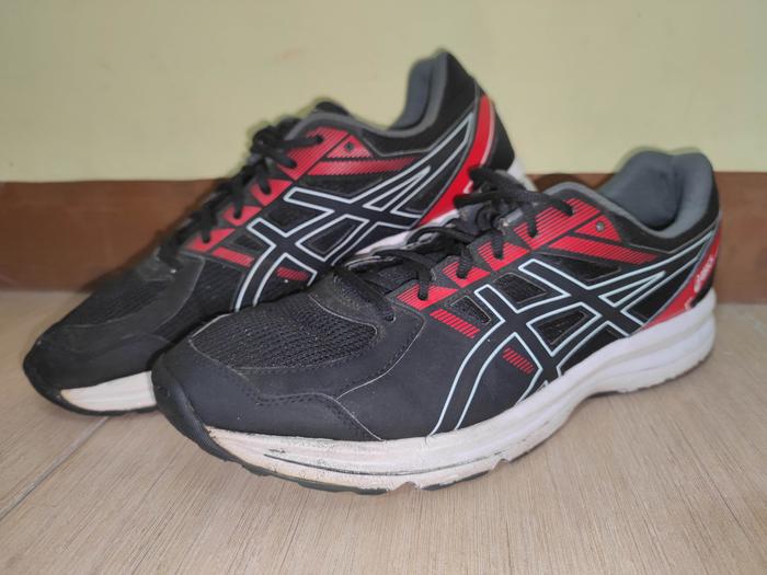 Asics Gel Jolt 2E Black/Classic Red, Size 49/31 Kamboja (2nd, Kondisi 70%)