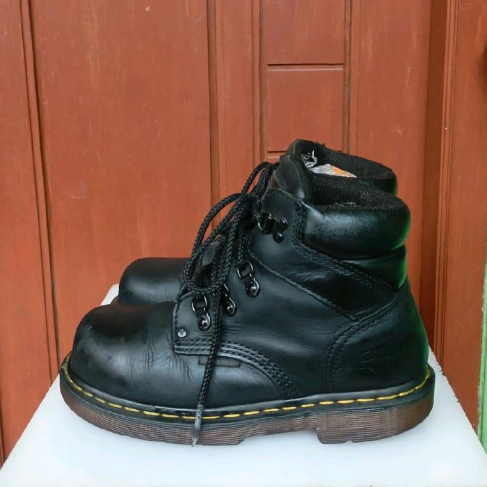 sepatu boots DR. MARTENS INDUSTRIAL 41/26,5