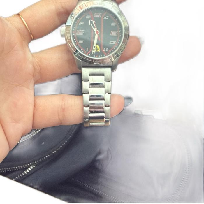 Ferrari Jam Tangan Kids Ori dengan Desain Elegan dan Tali yang Nyaman untuk Anak-anak  - produk sesu