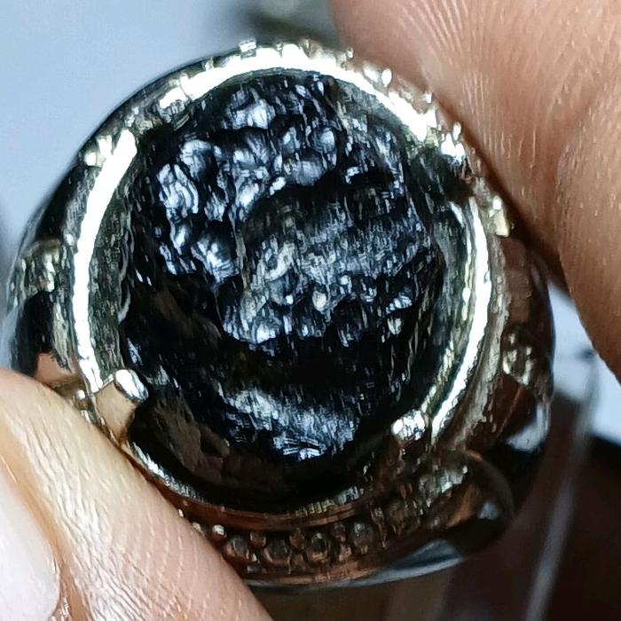 batu meteor impact tektite