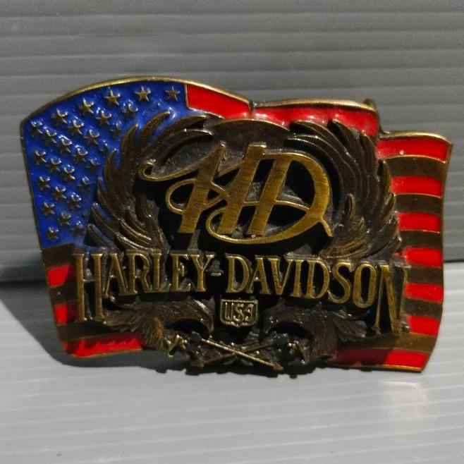 Vintage - 1989 - Harley Davidson Siskiyou Belt Buckle ~ Eagles / Flag - Brass