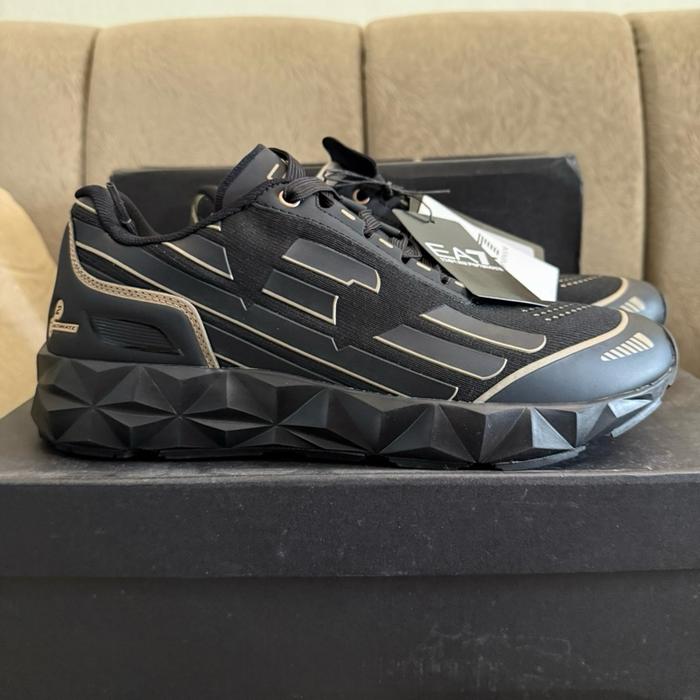 Sepatu sneakers pria EA7 training ultimate C2 kombat knit R646 original with box Size 42