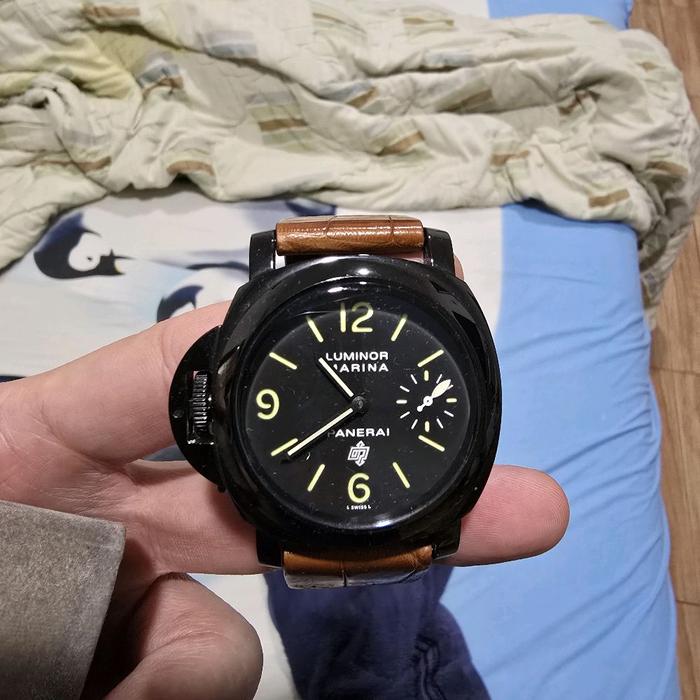 Panerai Luminor Marina Jam Tangan Pria dengan Tali Kulit Coklat dan Desain Elegan untuk Gaya Modern