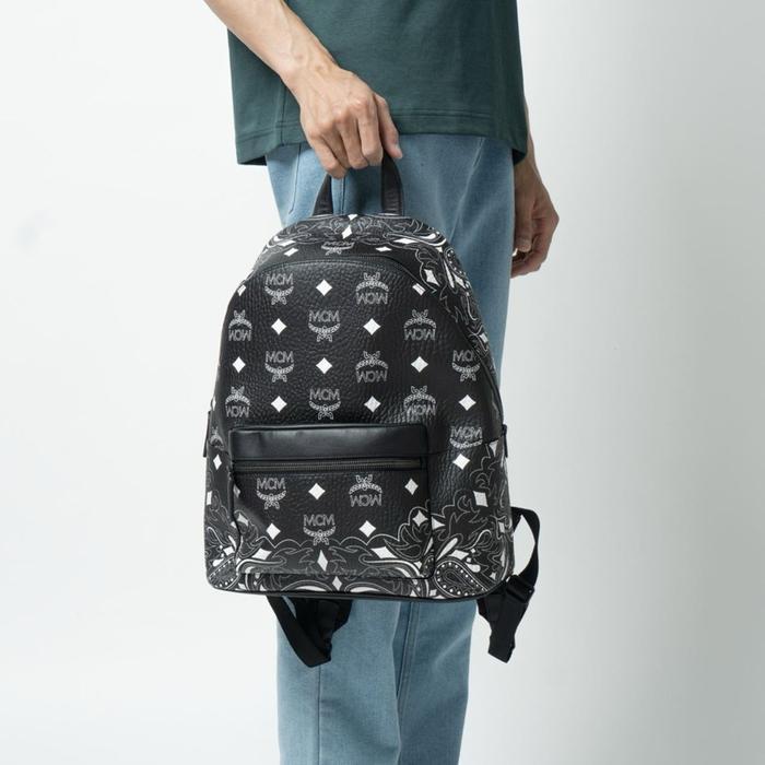 MCM MEDIUM STARK BACKPACK IN BANDANA VISETOS