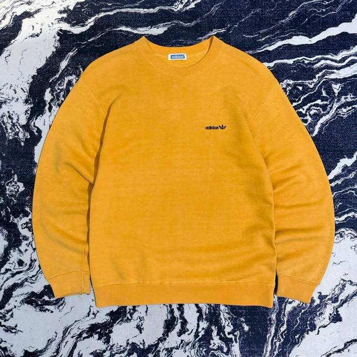 Vintage 90s adidas crewneck