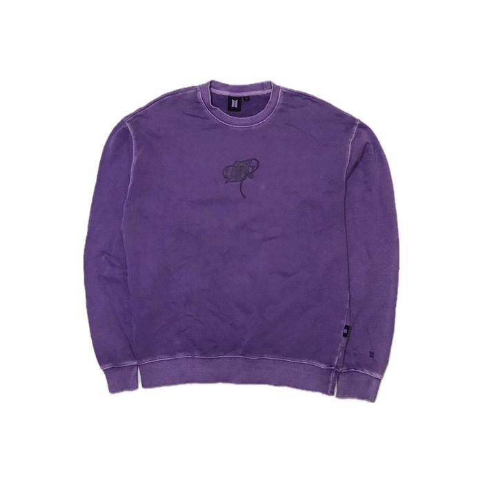 OFFICIAL MERCH BTS SWEATER ON