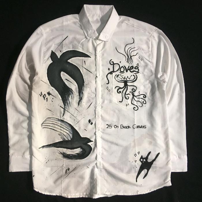 Kemeja Hindia Everything U Are Unisex dengan Desain Doves On Black Canvas & Gratis Stiker Hindia