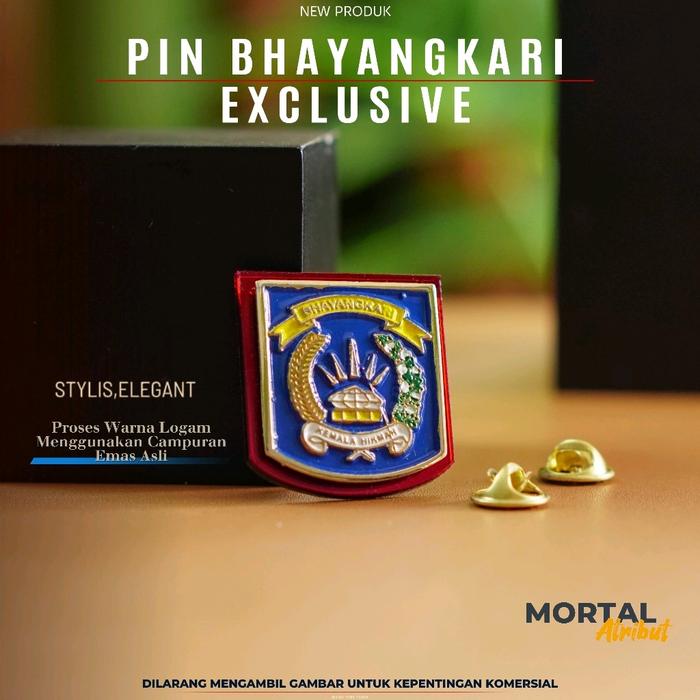 PIN BHAYANGKARI  BROS BHAYANGKARI EXCLUSIVE ALAS AKRILIK MERAH Gold Emas