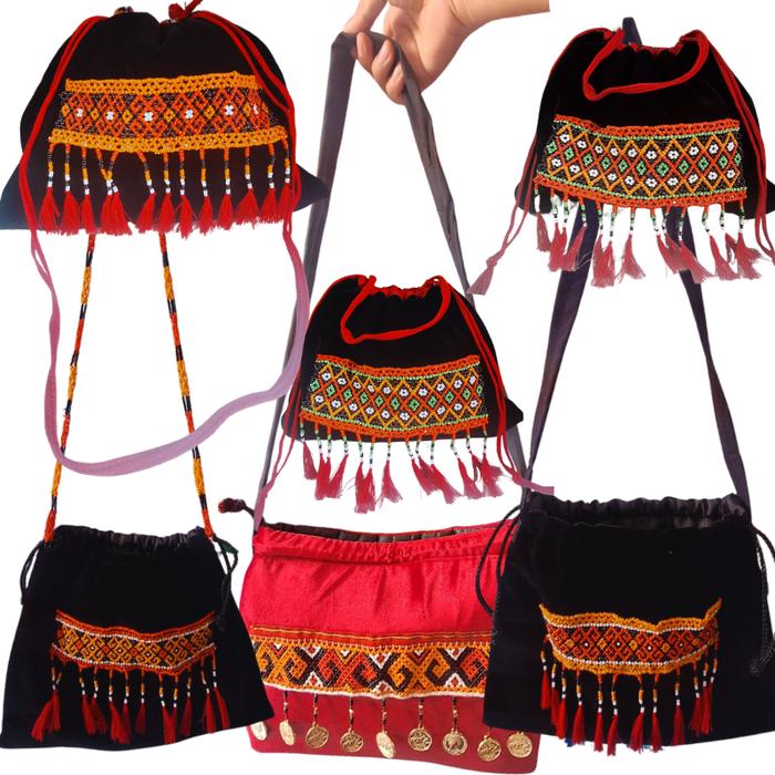 Tas Sepu’ Toraja Beludru dan Aksesoris Manik – Handmade Etnik Khas Toraja dengan Desain Unik dan Det