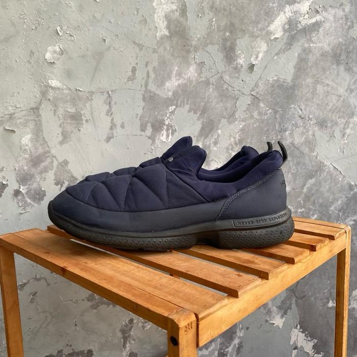 Sepatu outdoor hiking TNF Slip on 43