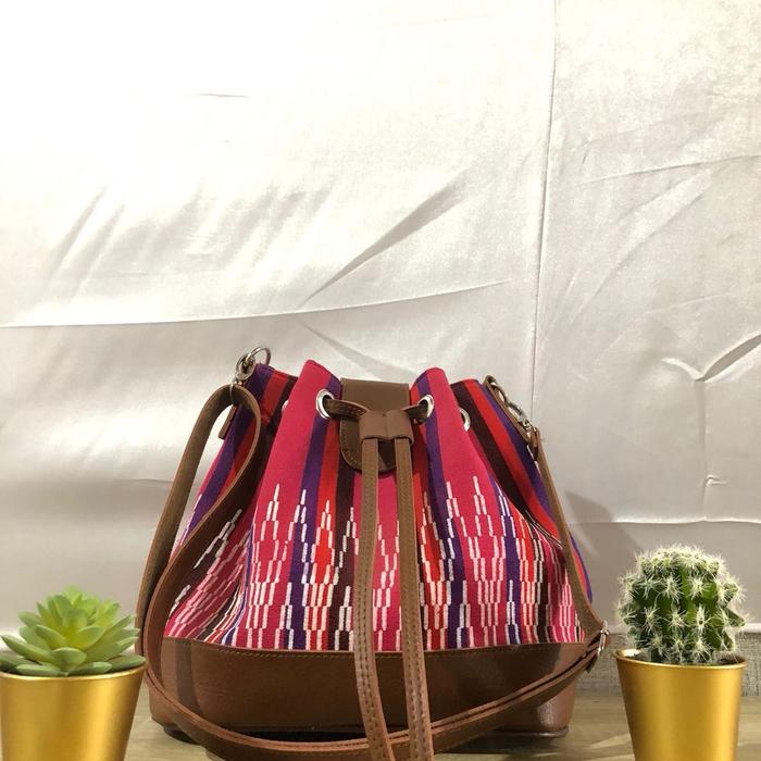 Tas Serut wanita Motif Ulos - Model Terbaru dengan Desain Khas ulos Selempang