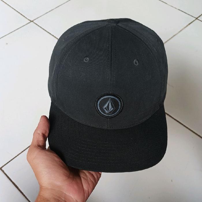 topi volcom snapback second