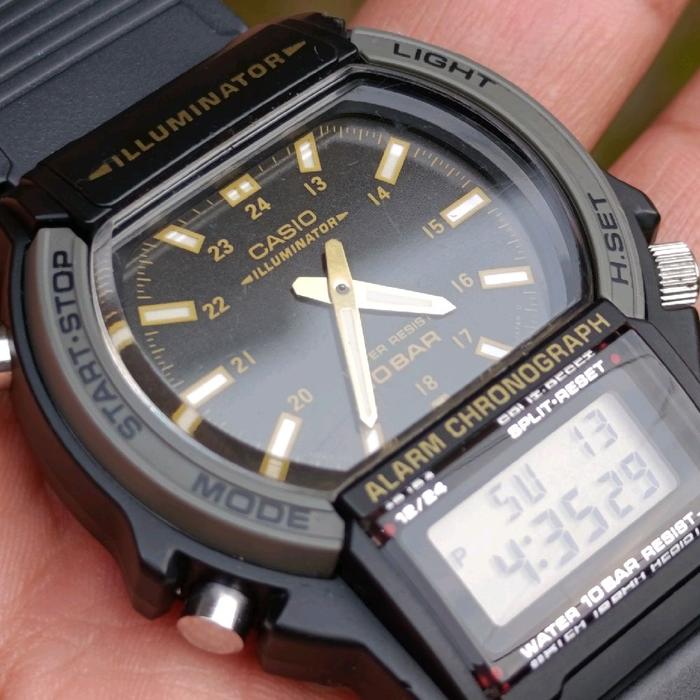 CASIO AW61 ANALOG DIGITAL VINTAGE (EPIC RARE)